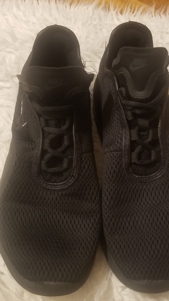 Men nike sneakers black